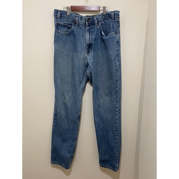 Men's Kirkland Signature Relaxed Fit Jeans, Size 34 x 34 - Picture 1 of 4